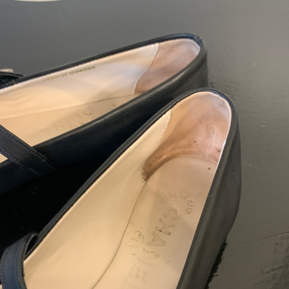 CHANEL Black Leather Mary Jane Flats with Signature Button Sz 36 - Picture 10 of 14
